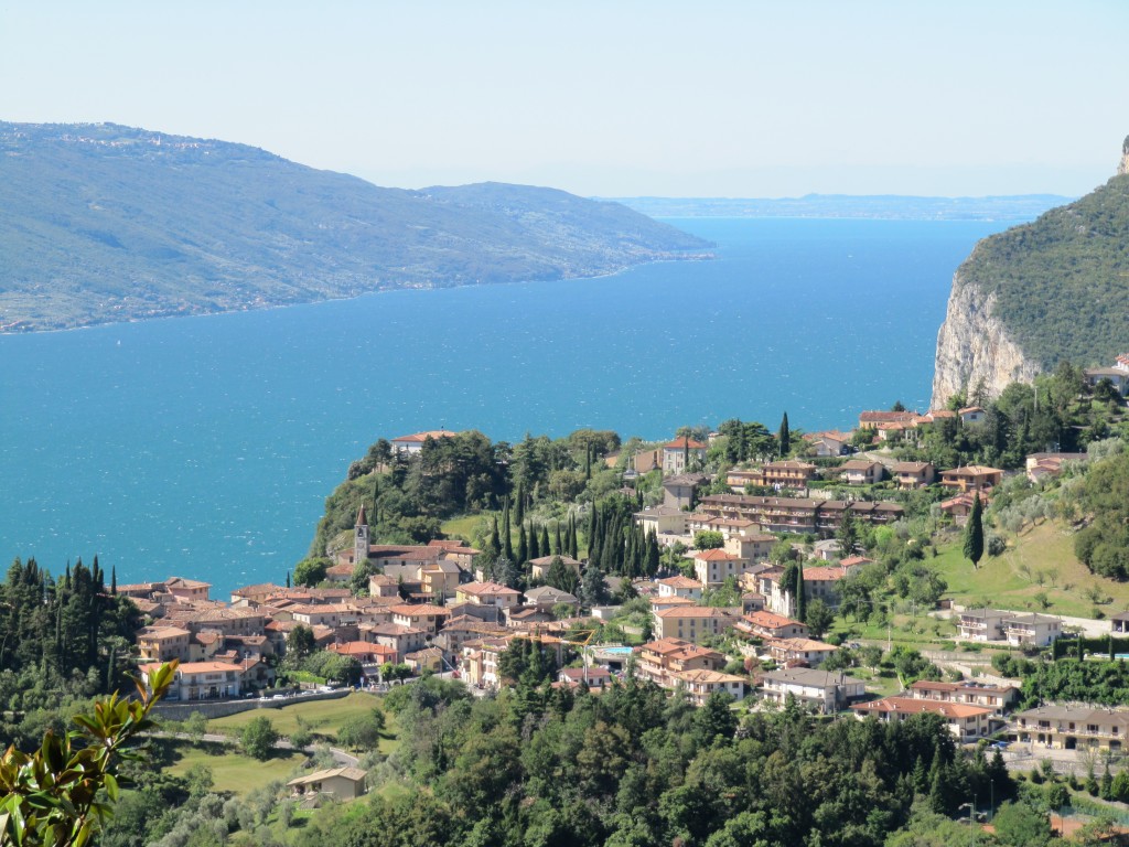 Vanuit Tremosine heb je een prachtige panorama over het Gardameer