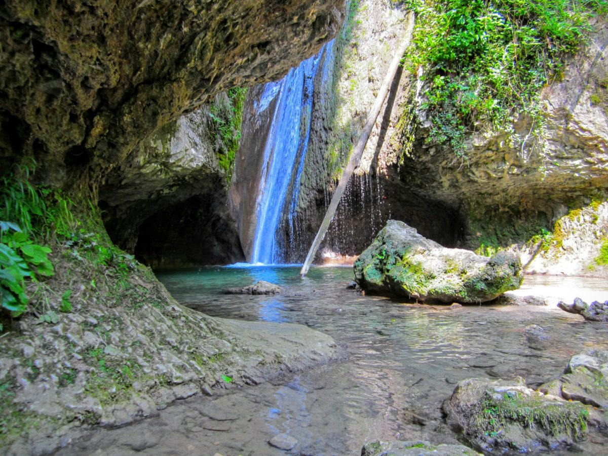 Parco-delle-cascate-di-Molina-watervallen-park-aan-het-Gardameer